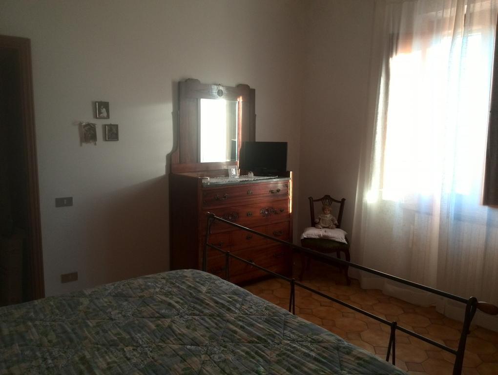 Apartamento Casa Ricciardi Chianni Habitación foto