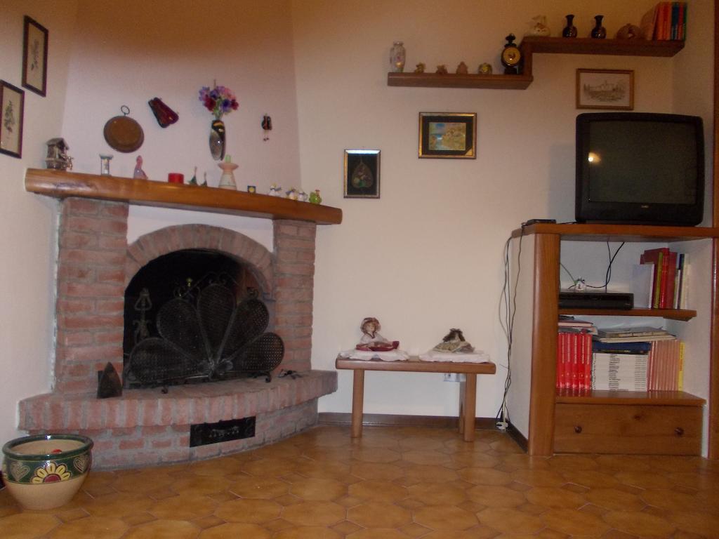 Apartamento Casa Ricciardi Chianni Exterior foto