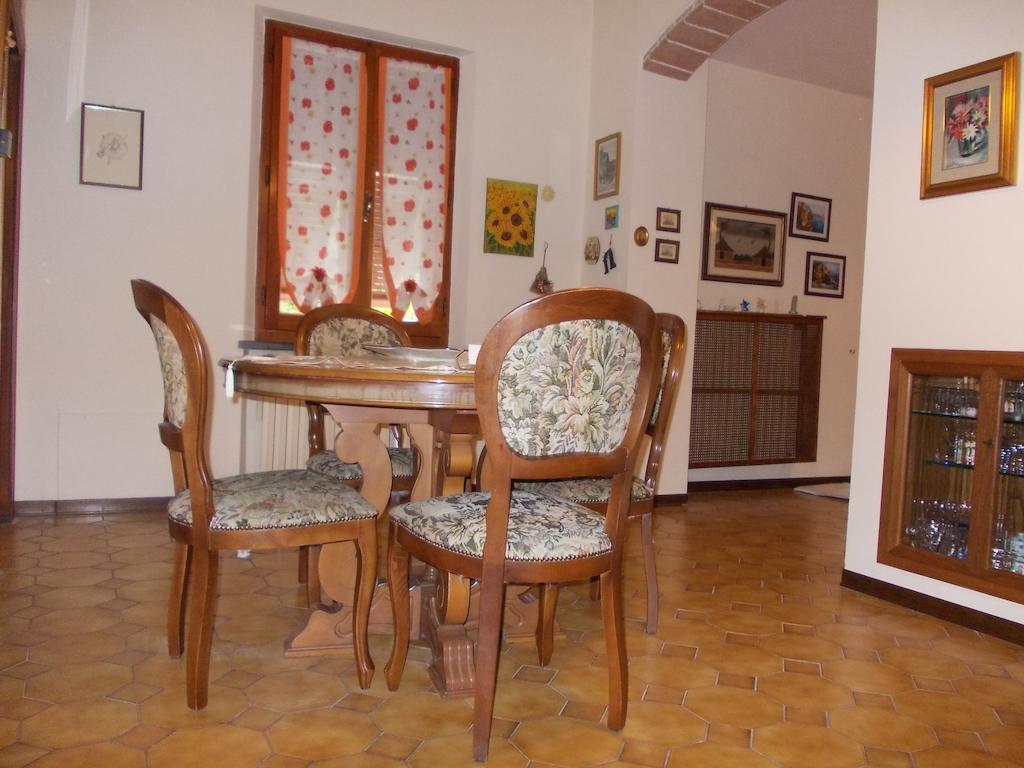 Apartamento Casa Ricciardi Chianni Habitación foto