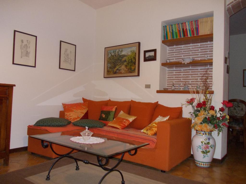 Apartamento Casa Ricciardi Chianni Habitación foto